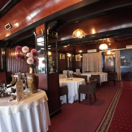Hotel Martini Zagreb Hotel And Restaurant Sesvete Bagian luar foto